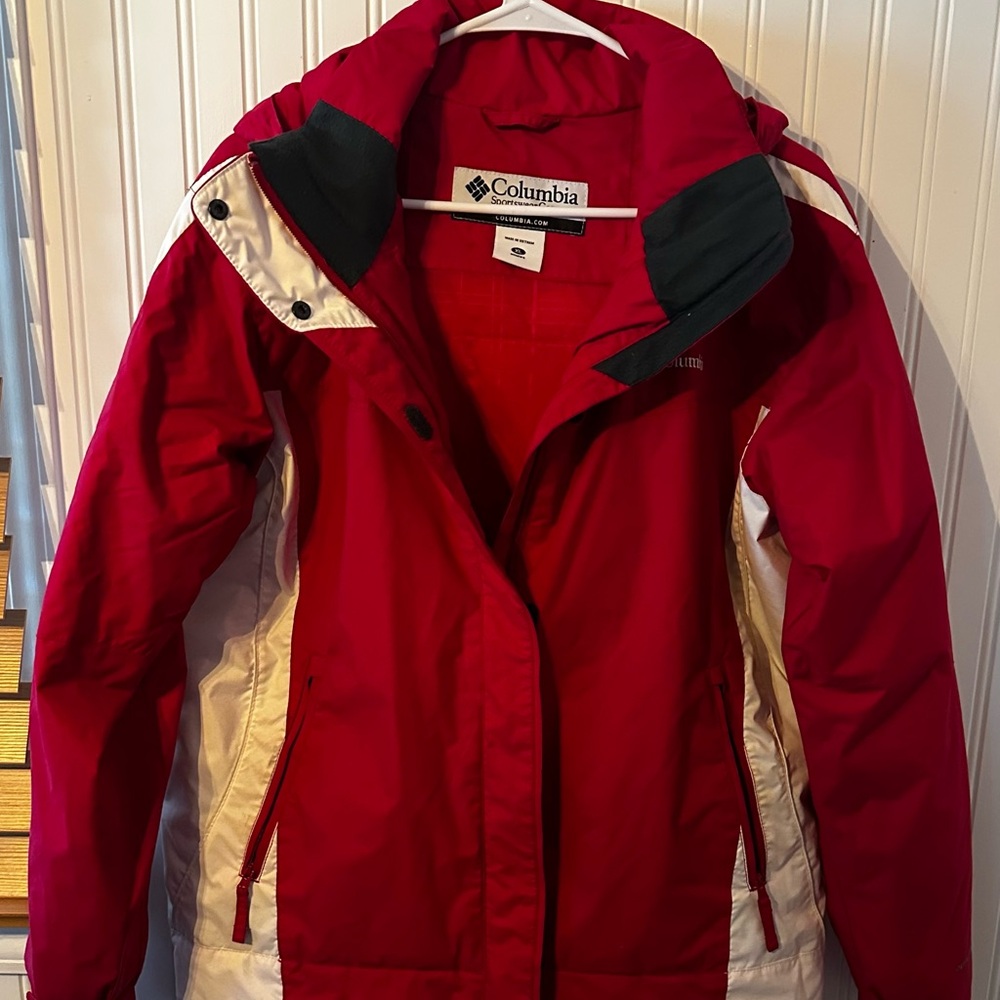 Columbia Women's Red and White Ski Jacket